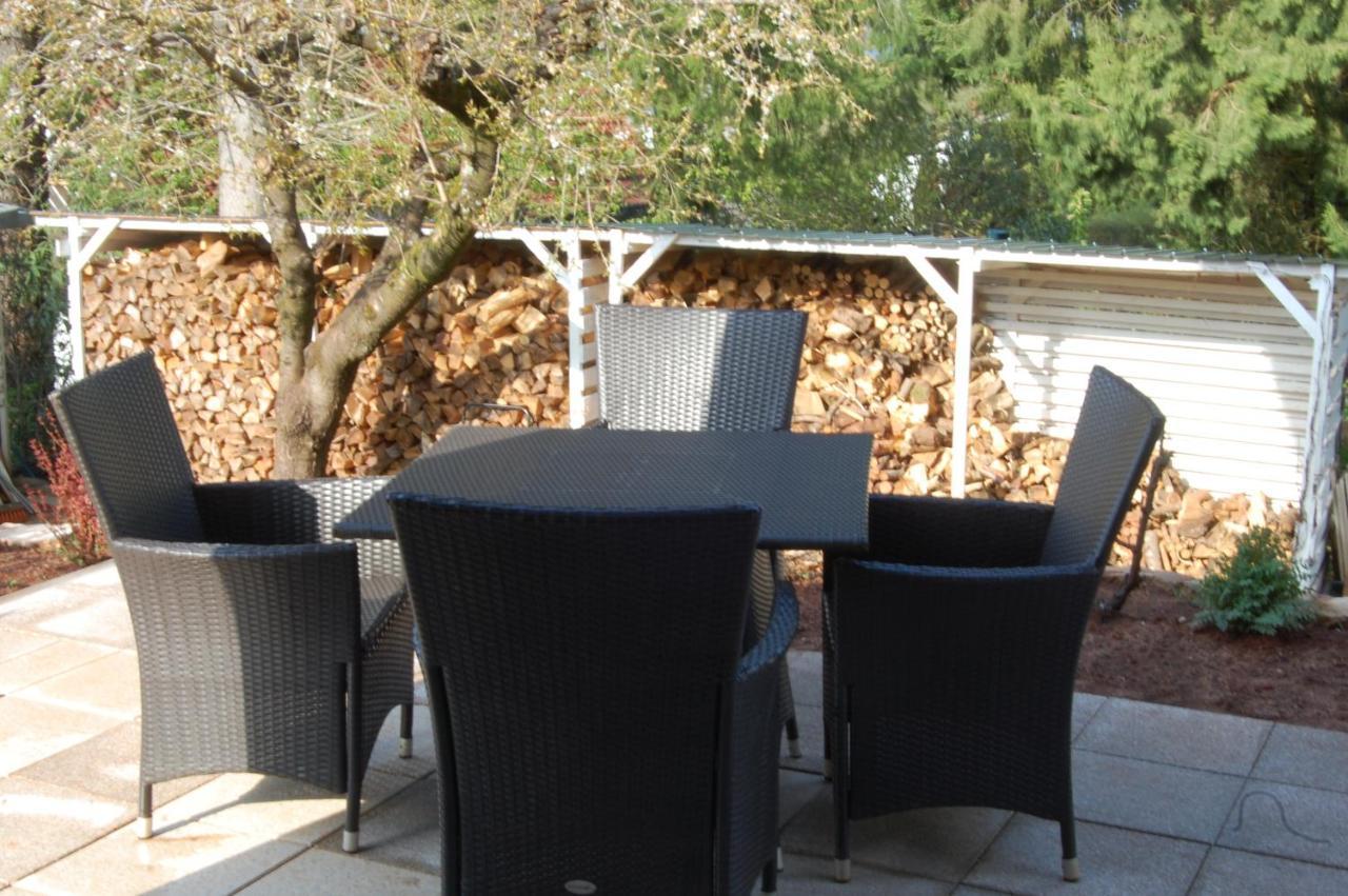 Wohnung mit Kamin Terrasse und Grill in der Nähe von Nürnberg Burgthann Exterior foto