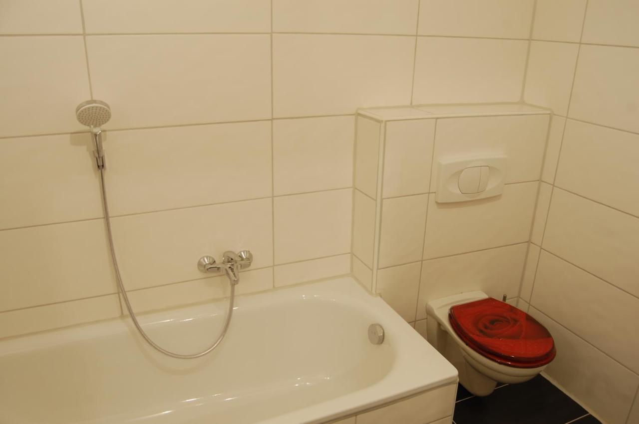 Wohnung mit Kamin Terrasse und Grill in der Nähe von Nürnberg Burgthann Exterior foto